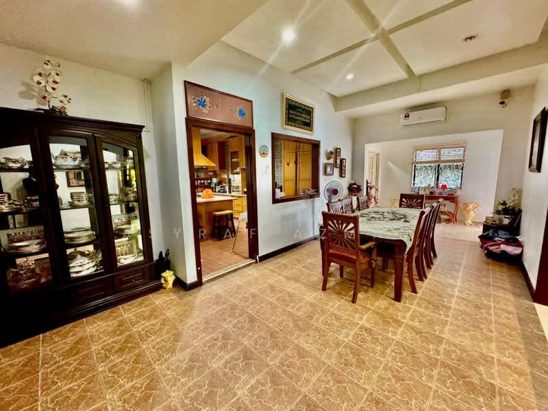 Rumah Berkembar untuk Dijual di Ukay Perdana (Ulu Kelang) - Asyraf Azman - Dining Room - PropertyGuru.com.my