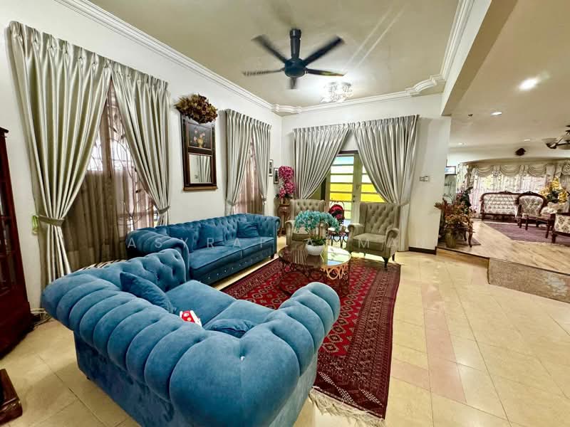 Rumah Berkembar untuk Dijual di Ukay Perdana (Ulu Kelang) - Asyraf Azman - Living Room - PropertyGuru.com.my