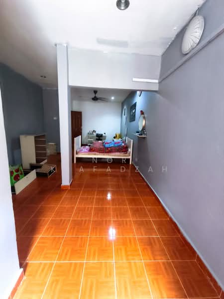 Rumah Teres 2 Tingkat untuk Disewa di Bukit Jelutong (Shah Alam) - Nor Khafadzah - Interior - PropertyGuru.com.my