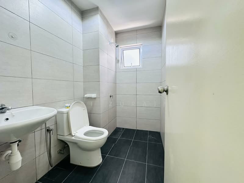 Service Residence for Rent at Residensi Rimbun @ Canopy Hills - Siti Zuraini - Bathroom - PropertyGuru.com.my