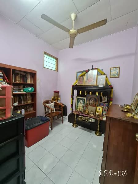 Rumah Teres 1 Tingkat untuk Dijual di Telok Panglima Garang (Selangor) - Ivy Por - Study - PropertyGuru.com.my