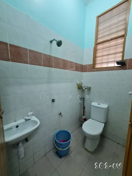 Rumah Teres 1 Tingkat untuk Dijual di Telok Panglima Garang (Selangor) - Ivy Por - Bathroom - PropertyGuru.com.my