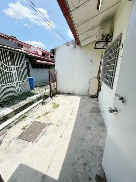 1-storey Terraced House for Sale in Bandar Kinrara Seksyen 1 (Bandar Kinrara) - Eric How - Exterior - PropertyGuru.com.my