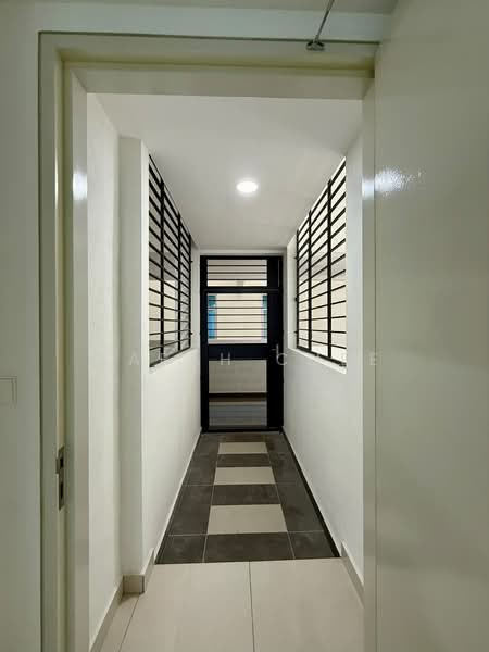 Kediaman Servis untuk Disewa di MIRAI Residences - Sarah Chee - Corridor - PropertyGuru.com.my