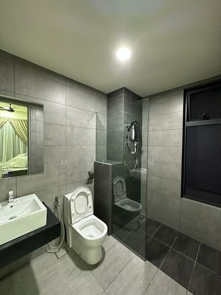 Servis Apartment untuk Dijual di The Era @ Duta North - MiQi Lim - Bathroom - PropertyGuru.com.my