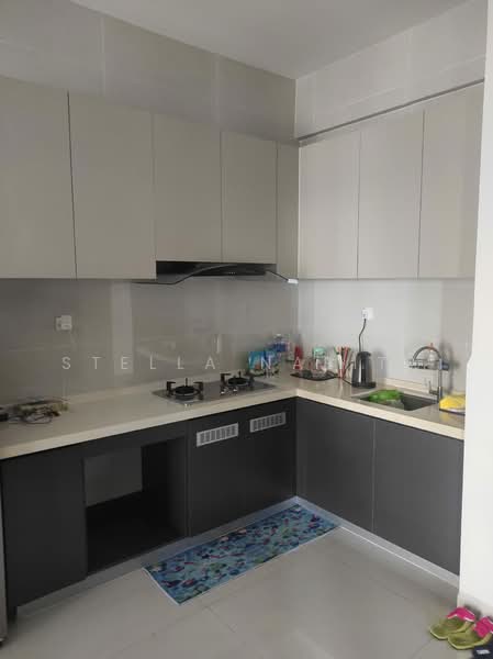 Condominium for Rent at Bay Point @ Country Garden Danga Bay - Stella Narita - Kitchen - PropertyGuru.com.my