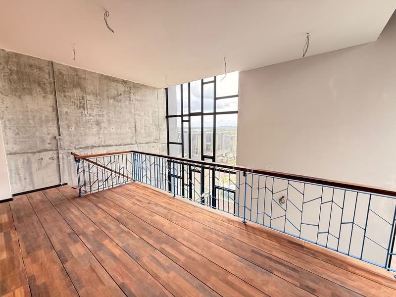 For Sale - Cube on Hill