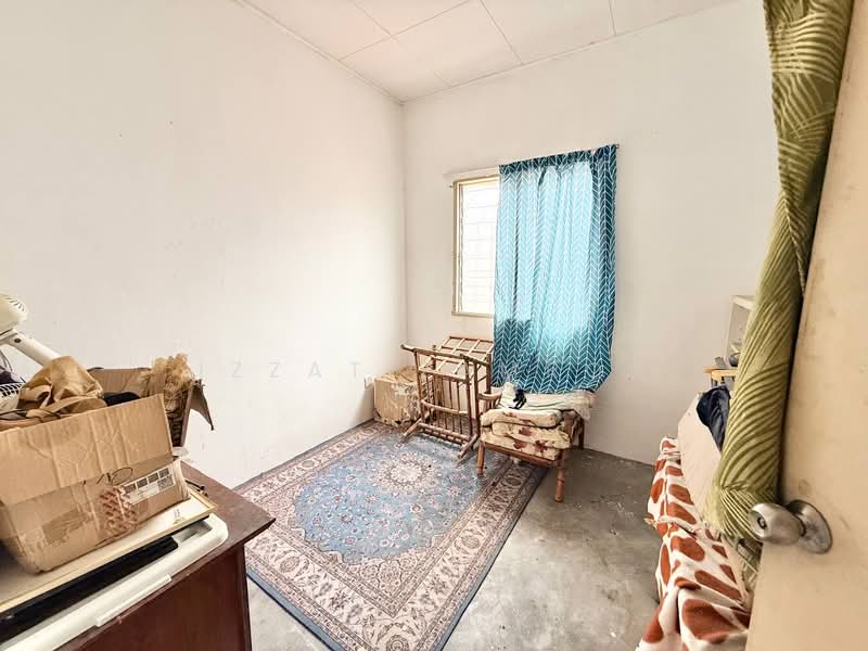Rumah Teres 2 Tingkat untuk Dijual di Bandar Tasik Puteri (Rawang) - Izzat Zamros - Bedroom - PropertyGuru.com.my