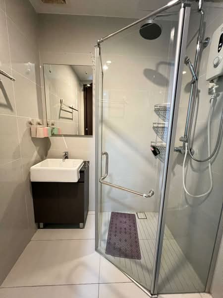 Condominium for Rent at Amberside @ Country Garden Danga Bay - Kent Koh - Bathroom - PropertyGuru.com.my