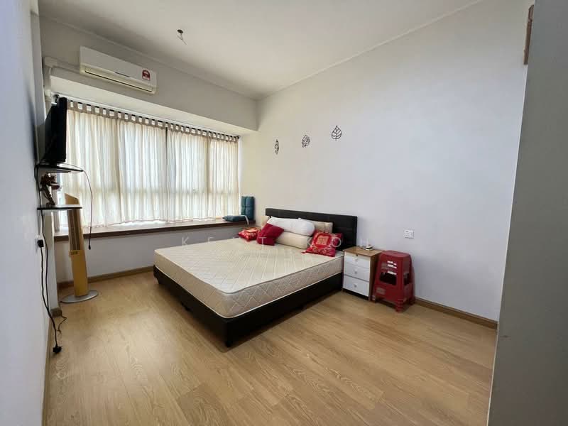 Condominium for Rent at Amberside @ Country Garden Danga Bay - Kent Koh - Bedroom - PropertyGuru.com.my