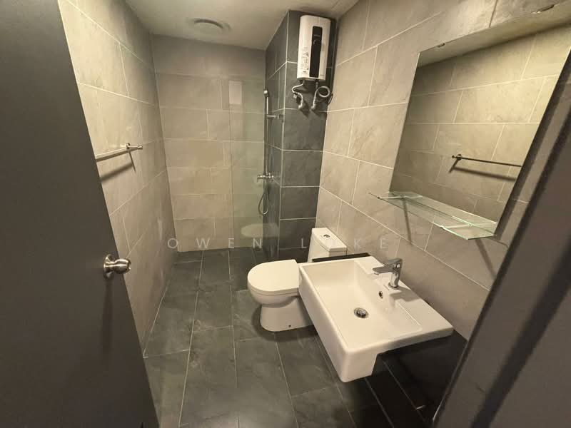 Servis Apartment untuk Disewa di Emporis - Owen Loke - Bathroom - PropertyGuru.com.my