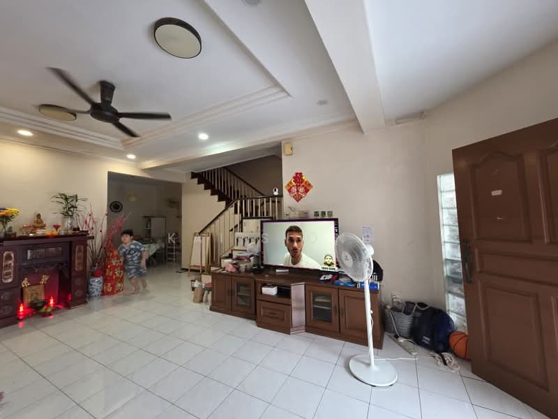 2-storey Terraced House for Sale in Taman Daya (Johor Bahru) - Kai Siong - Living Room - PropertyGuru.com.my