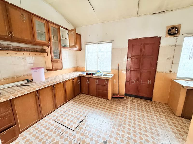 2-storey Terraced House for Sale in Bandar Tasik Puteri (Rawang) - Abid Sabarudin - Kitchen - PropertyGuru.com.my