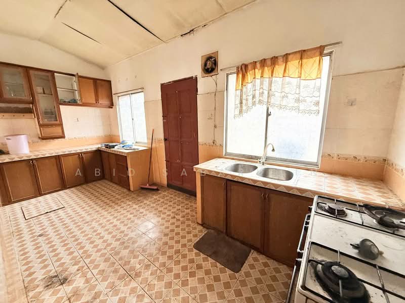 2-storey Terraced House for Sale in Bandar Tasik Puteri (Rawang) - Abid Sabarudin - Kitchen - PropertyGuru.com.my