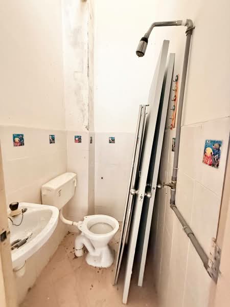 2-storey Terraced House for Sale in Bandar Tasik Puteri (Rawang) - Abid Sabarudin - Bathroom - PropertyGuru.com.my