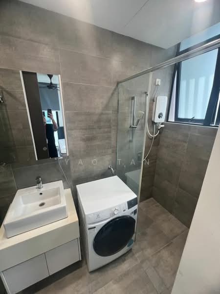 Servis Apartment untuk Disewa di H2O Residences - Yao Tan - Bathroom - PropertyGuru.com.my
