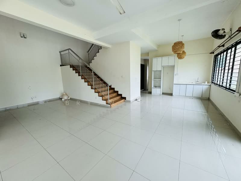 2-storey Terraced House for Sale in Denai Alam (Shah Alam) - Bryan Yeoh - Living Room - PropertyGuru.com.my