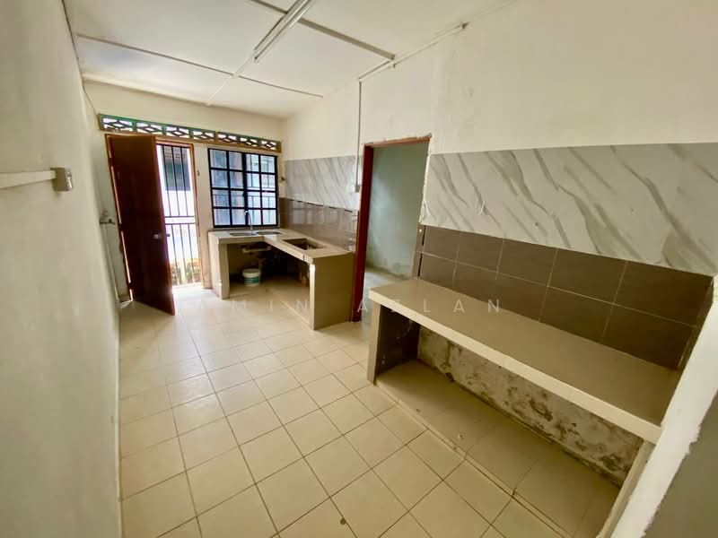 2-storey Terraced House for Sale in Taman Melawati (Ulu Kelang) - Amin Azlan - Kitchen - PropertyGuru.com.my