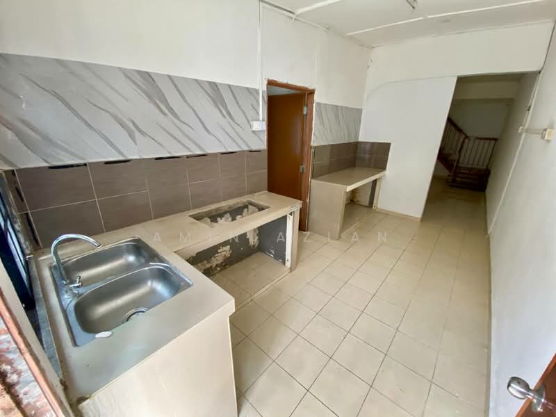 2-storey Terraced House for Sale in Taman Melawati (Ulu Kelang) - Amin Azlan - Kitchen - PropertyGuru.com.my