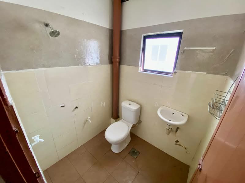 2-storey Terraced House for Sale in Taman Melawati (Ulu Kelang) - Amin Azlan - Bathroom - PropertyGuru.com.my