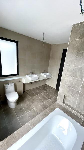 Terraced House for Sale in Kota Kemuning (Shah Alam) - Wei Wei Low - Bathroom - PropertyGuru.com.my