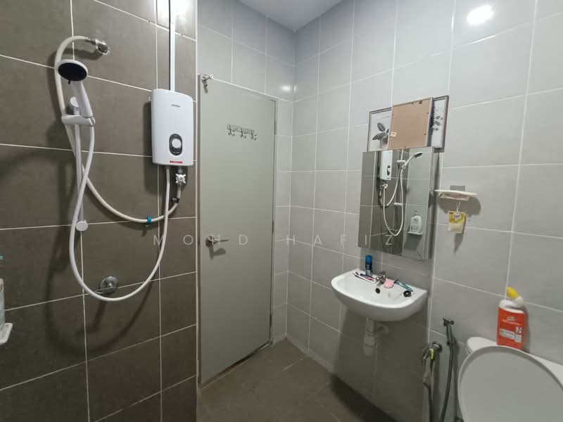 Service Residence for Sale at Zenopy Residences - Mohd Hafiz - Bathroom - PropertyGuru.com.my