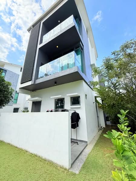 Rumah Banglo untuk Dijual di Cyberjaya (Selangor) - Nurain . - Exterior - PropertyGuru.com.my
