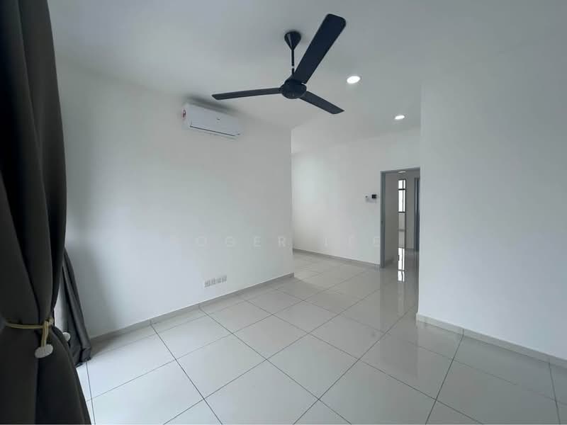 2-storey Terraced House for Sale in Austin Crest (Johor Bahru) - Roger Lee - Living Room - PropertyGuru.com.my