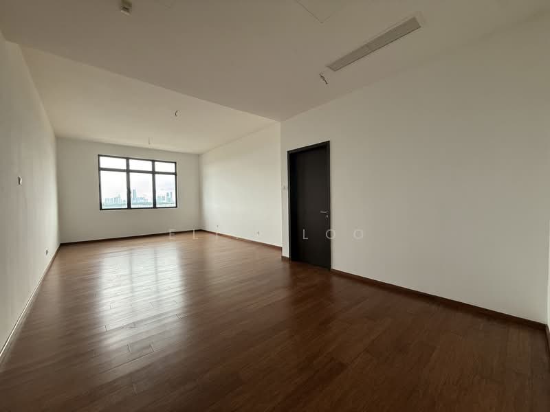 Apartment for Sale at Ponderosa Lakeside Apartment - Eliin Loo - Living Room - PropertyGuru.com.my