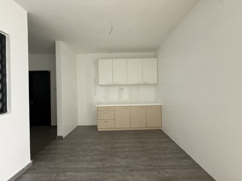 Apartment for Sale at Ponderosa Lakeside Apartment - Eliin Loo - Kitchen - PropertyGuru.com.my
