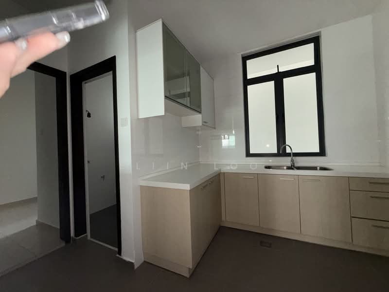 Apartment for Sale at Ponderosa Lakeside Apartment - Eliin Loo - Kitchen - PropertyGuru.com.my