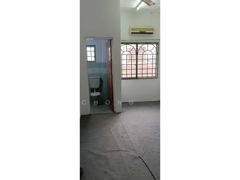 2-storey Terraced House for Rent in Bandar Sungai Long (Selangor) - Chong . - Bathroom - PropertyGuru.com.my