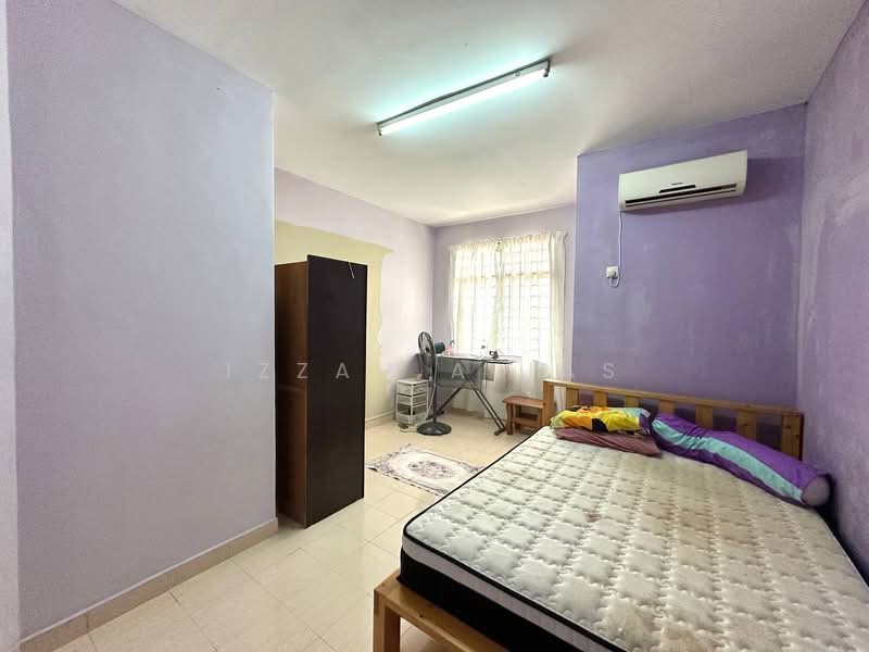 Rumah Teres 2 Tingkat untuk Dijual di Bandar Putra Permai (Seri Kembangan) - Izzah Alias - PropertyGuru.com.my