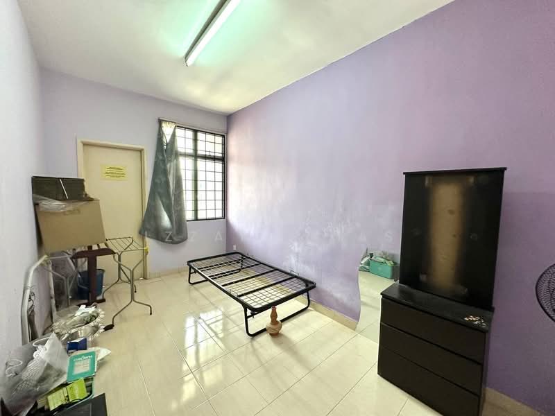 Rumah Teres 2 Tingkat untuk Dijual di Bandar Putra Permai (Seri Kembangan) - Izzah Alias - PropertyGuru.com.my