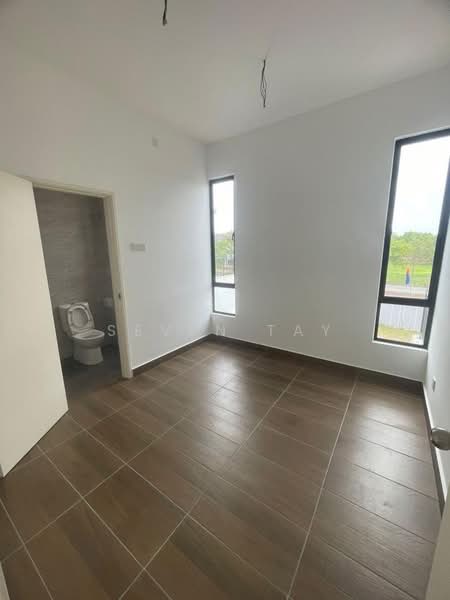 Rumah Kluster untuk Dijual di Johor Bahru (Johor) - Seven Tay - Bathroom - PropertyGuru.com.my