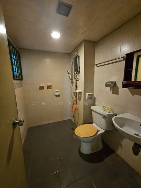 Kondominium untuk Dijual di Amadesa Resort Condominium - Chloe Wai - Bathroom - PropertyGuru.com.my