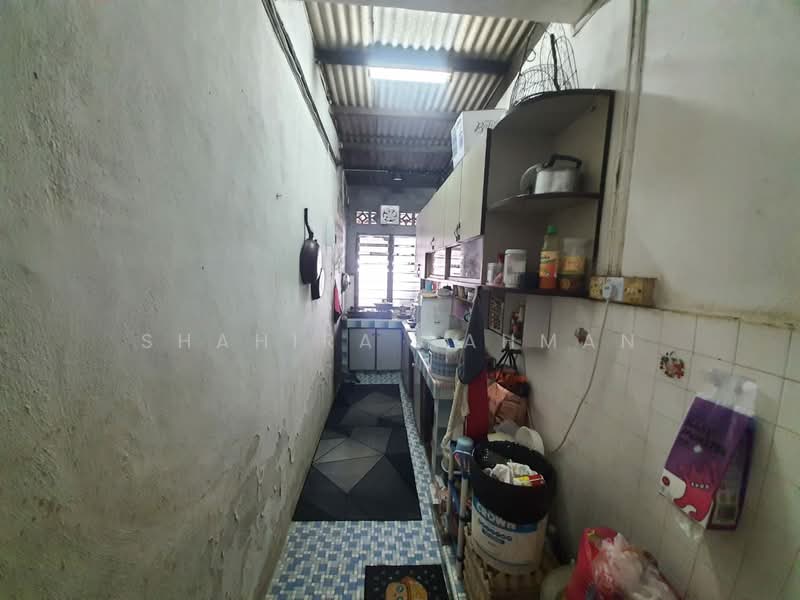 Rumah Teres 2 Tingkat untuk Dijual di Bukit Setongkol (Kuantan) - Shahira Rahman - Kitchen - PropertyGuru.com.my