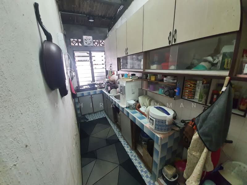 Rumah Teres 2 Tingkat untuk Dijual di Bukit Setongkol (Kuantan) - Shahira Rahman - Kitchen - PropertyGuru.com.my