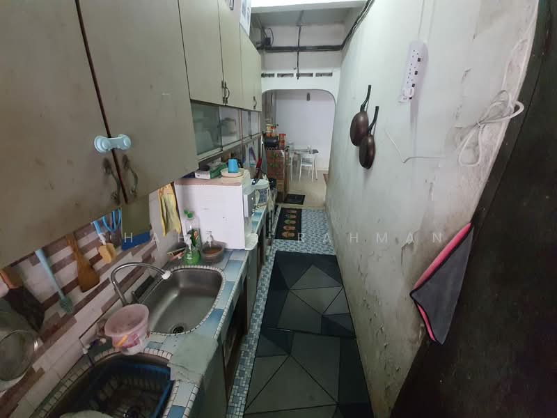 Rumah Teres 2 Tingkat untuk Dijual di Bukit Setongkol (Kuantan) - Shahira Rahman - Kitchen - PropertyGuru.com.my