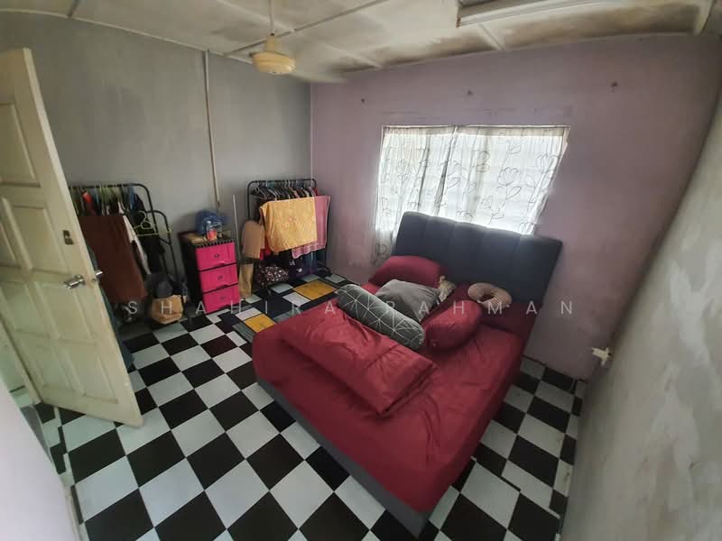 Rumah Teres 2 Tingkat untuk Dijual di Bukit Setongkol (Kuantan) - Shahira Rahman - Bedroom - PropertyGuru.com.my