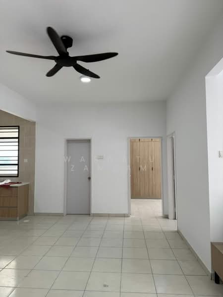 Condominium for Rent at Residensi Adelia 4 - Wardatu Zamzam - Living Room - PropertyGuru.com.my