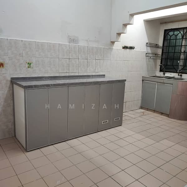 Rumah Teres 2 Tingkat untuk Disewa di Bandar Baru Bangi (Selangor) - Hamizah . - Kitchen - PropertyGuru.com.my