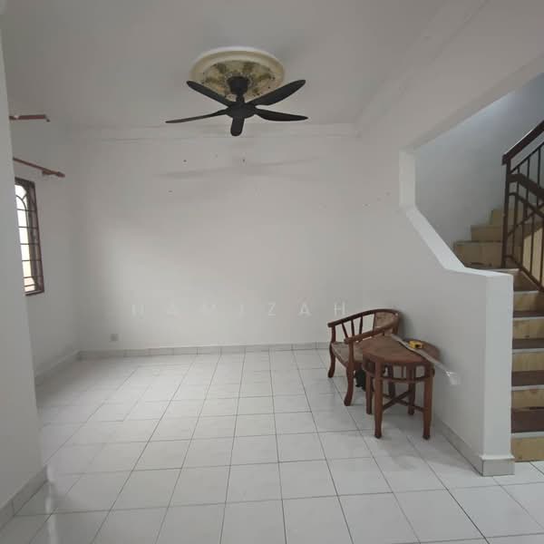 Rumah Teres 2 Tingkat untuk Disewa di Bandar Baru Bangi (Selangor) - Hamizah . - Living Room - PropertyGuru.com.my