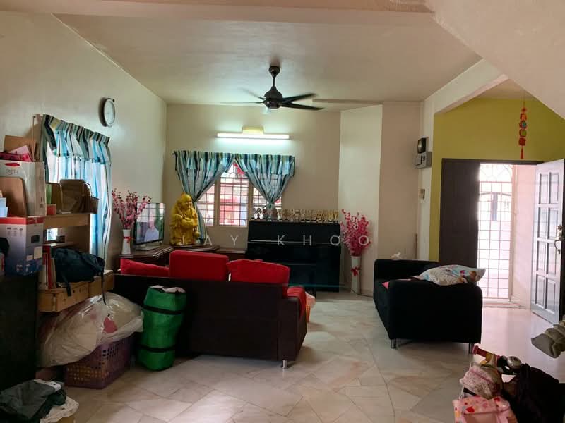 2-storey Terraced House for Sale in Taman Sungai Besi Indah (Seri Kembangan) - Jay Khoo - Living Room - PropertyGuru.com.my
