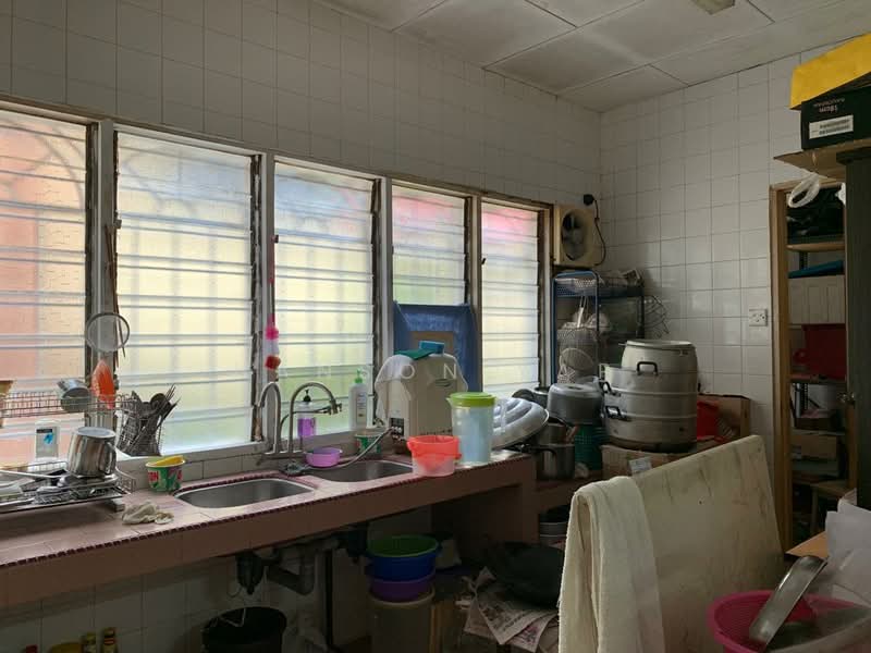 2-storey Terraced House for Sale in Taman Sungai Besi Indah (Seri Kembangan) - Hanson Yap - Kitchen - PropertyGuru.com.my