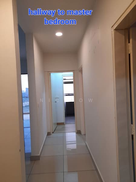 Kondominium untuk Dijual di Lakeville Residence - Nic Low - Corridor - PropertyGuru.com.my