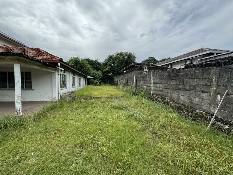 Semi-Detached House for Sale in Seksyen 6 (Petaling Jaya) - Edward Khor - Exterior - PropertyGuru.com.my