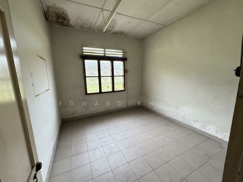 Semi-Detached House for Sale in Seksyen 6 (Petaling Jaya) - Edward Khor - Bedroom - PropertyGuru.com.my