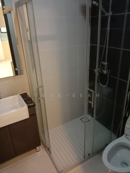 Condominium for Rent at Amberside @ Country Garden Danga Bay - Steve Seah - Bathroom - PropertyGuru.com.my