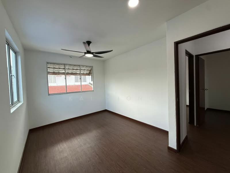 Rumah Teres 2 Tingkat untuk Dijual di Taman Puteri Wangsa (Ulu Tiram) - Kai Siong - Bedroom - PropertyGuru.com.my